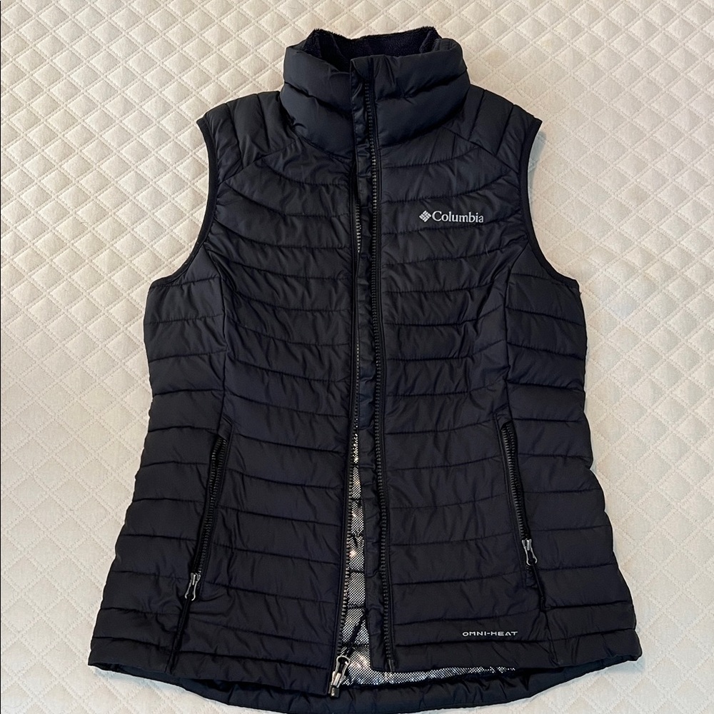 Columbia Women's Dark Puffer Vest